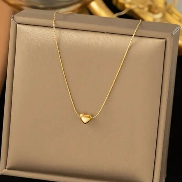 Independent Jewelry - Dainty 18K Gold Plated Heart Pendant Necklace